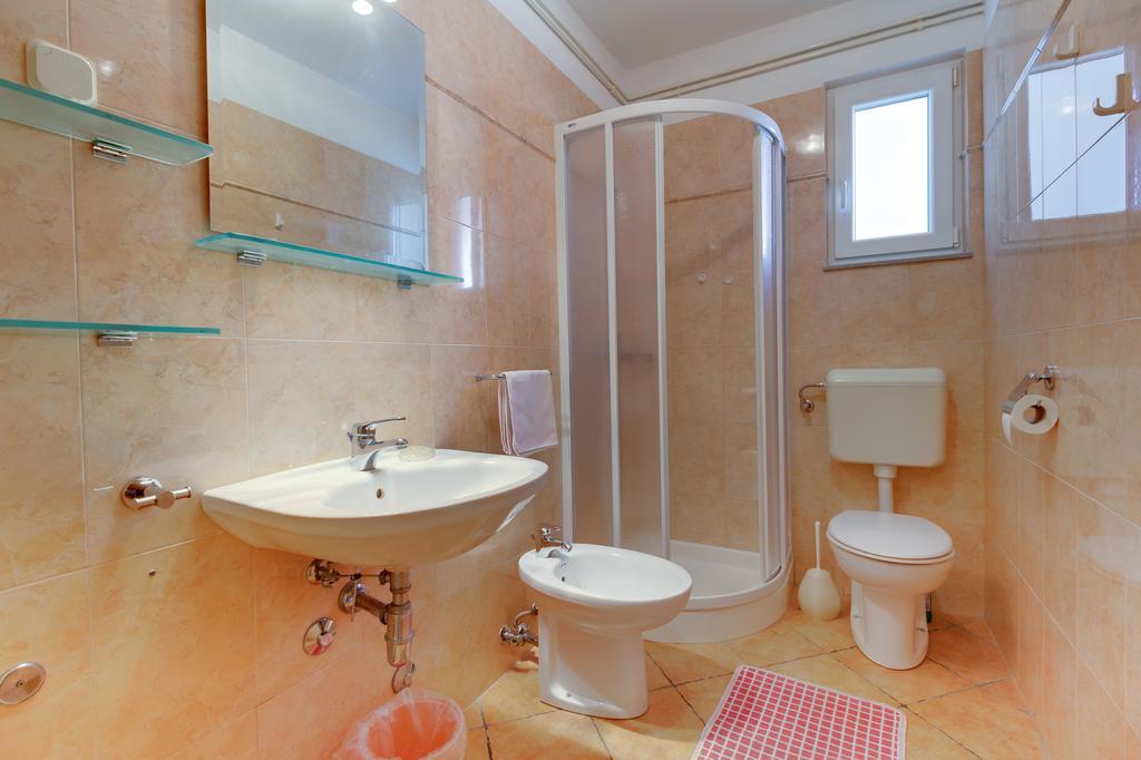 Apartmani Dorita Mali Lošinj Zewnętrze zdjęcie