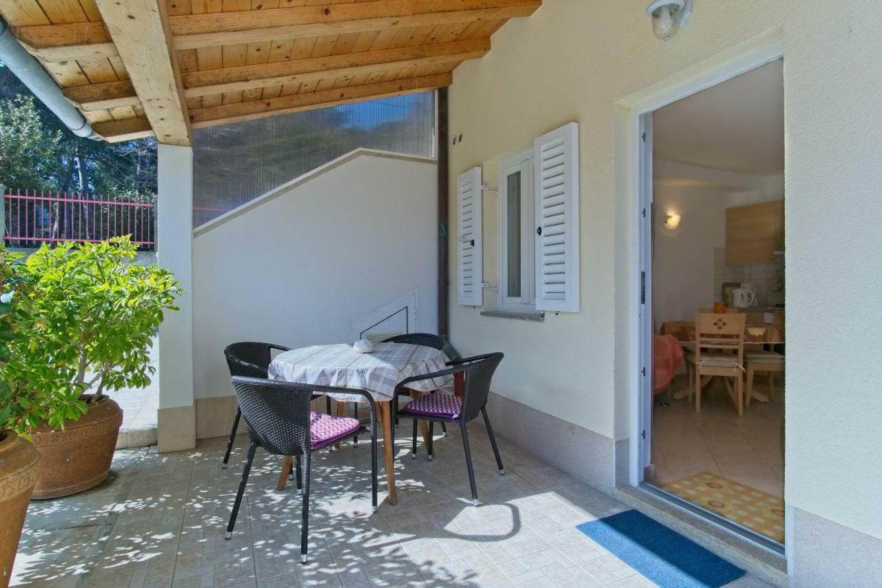 Apartmani Dorita Mali Lošinj Zewnętrze zdjęcie