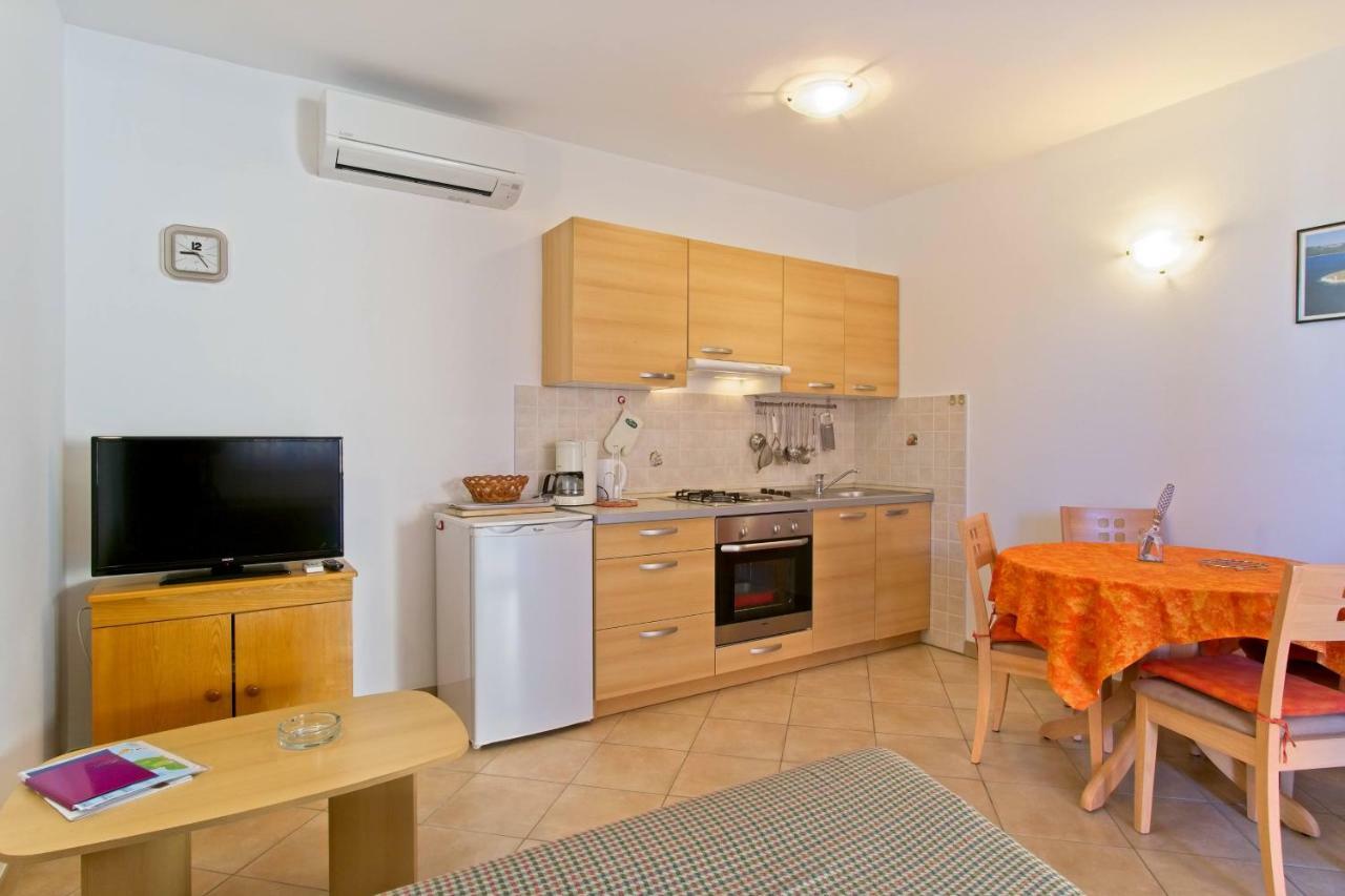Apartmani Dorita Mali Lošinj Zewnętrze zdjęcie