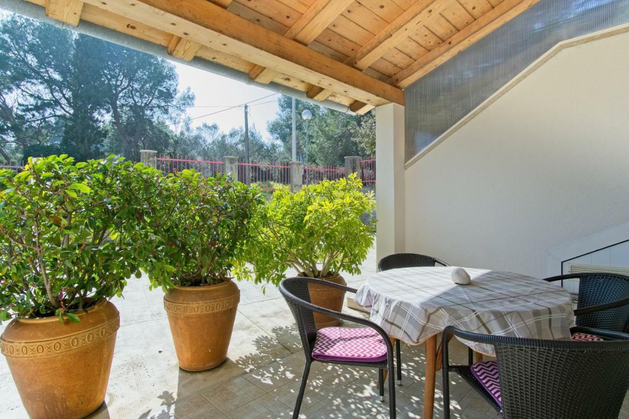Apartmani Dorita Mali Lošinj Zewnętrze zdjęcie